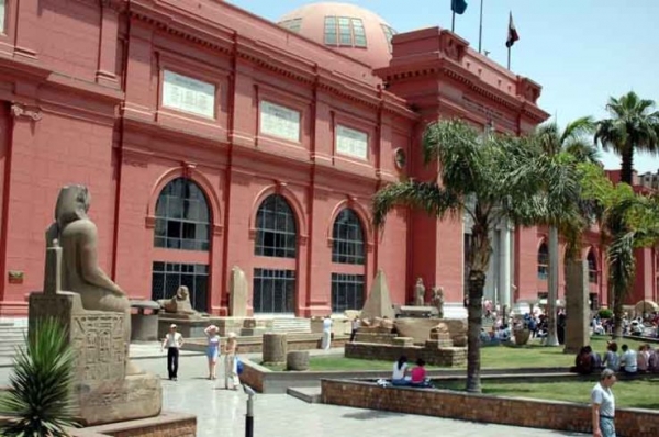 Pyramids, Sphinx and the Egyptian Museum Tour